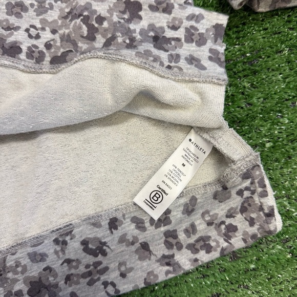 Athleta Studio to Street Print Sweatshirt in Heather Grey Libra, Size M - Picture 6 of 8